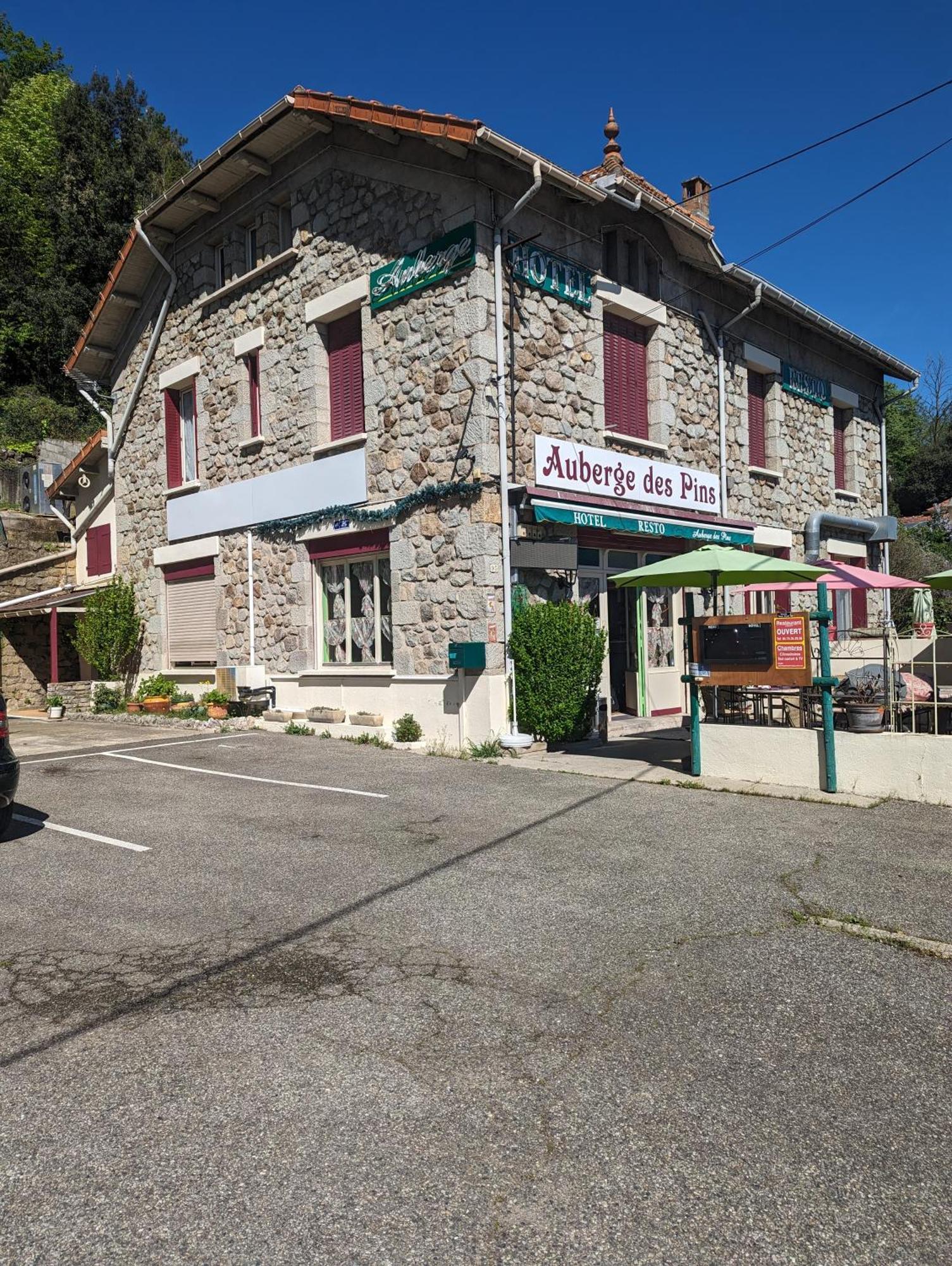Auberge Des Pins Aubenas Exterior photo